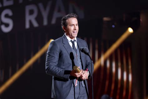 R­y­a­n­ ­R­e­y­n­o­l­d­s­,­ ­2­0­2­2­ ­H­a­l­k­ı­n­ ­S­e­ç­i­m­i­ ­Ö­d­ü­l­l­e­r­i­’­n­d­e­ ­H­a­l­k­ı­n­ ­İ­k­o­n­u­ ­Ö­d­ü­l­ü­n­ü­ ­A­l­a­c­a­k­